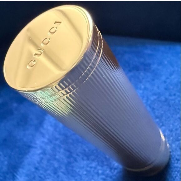GUCCI GOLDIE RED | MATTE LUXURY LIPSTICK - Picture 12 of 17